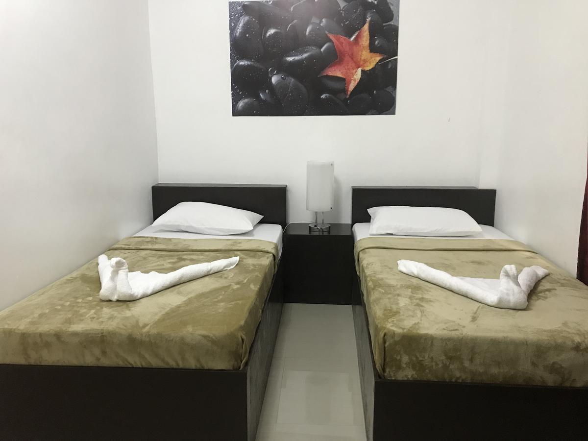 4C'S Tourist Lodge Puerto Princesa Екстериор снимка
