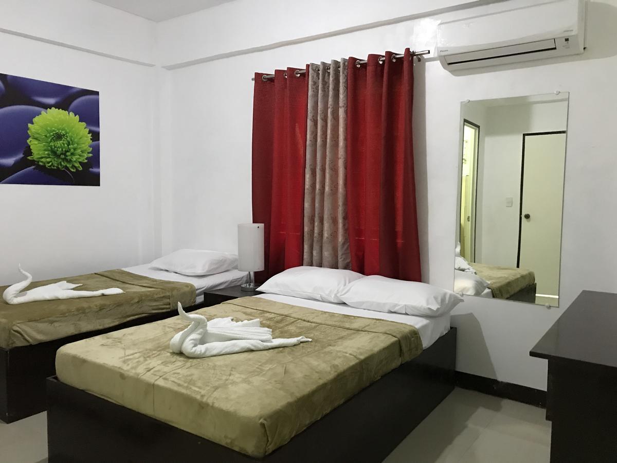 4C'S Tourist Lodge Puerto Princesa Екстериор снимка