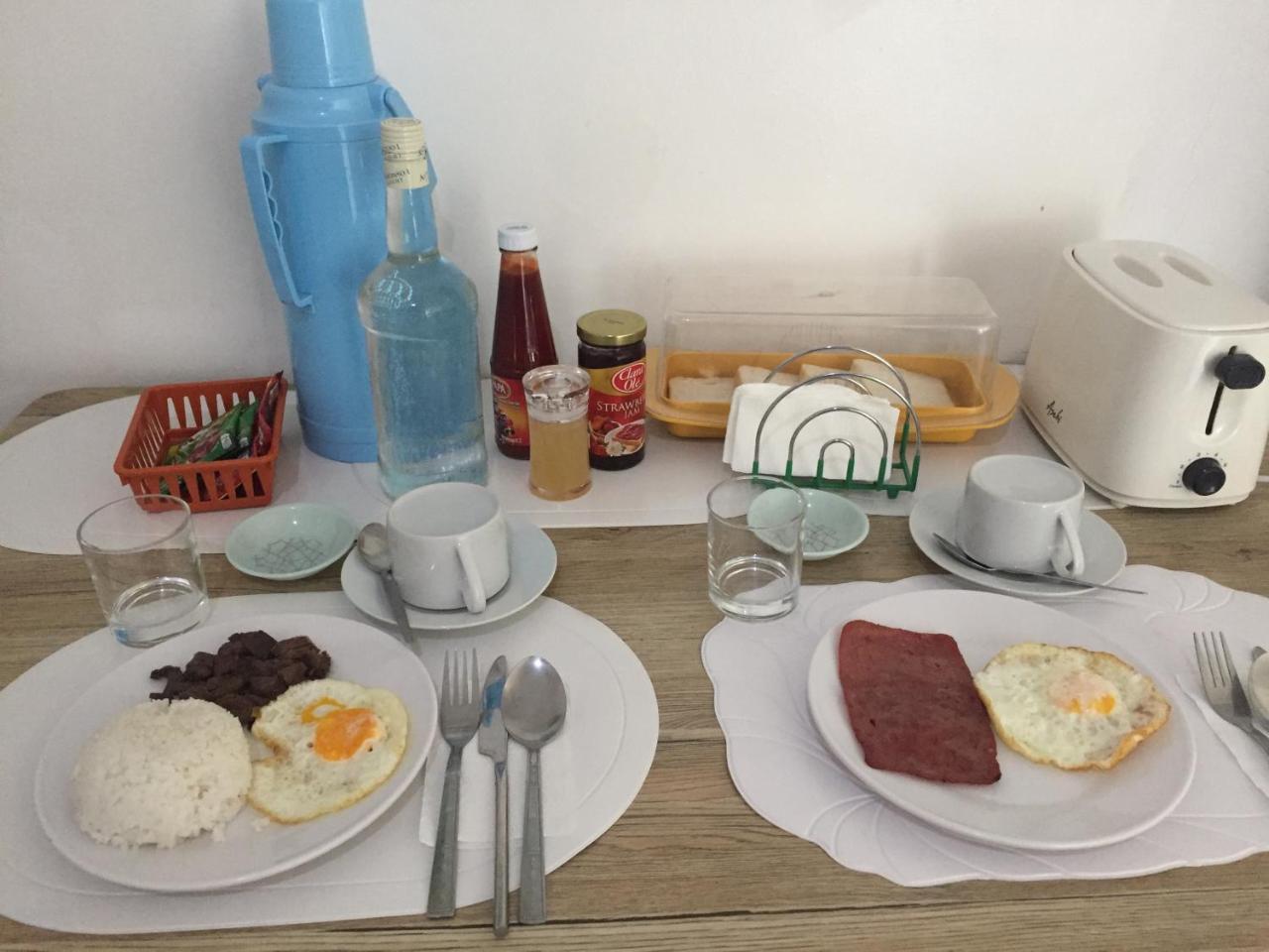 4C'S Tourist Lodge Puerto Princesa Екстериор снимка